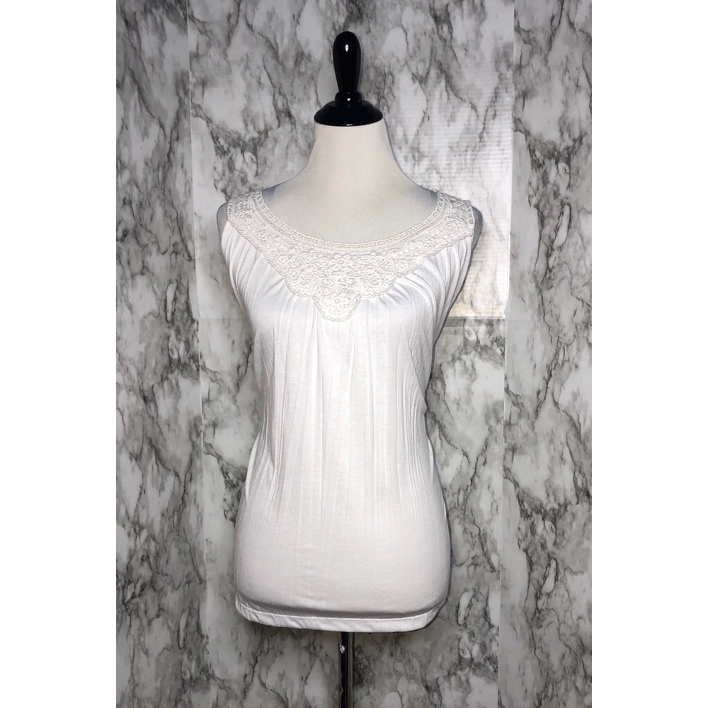 NWOT Plus Size Embroidered Tank Top